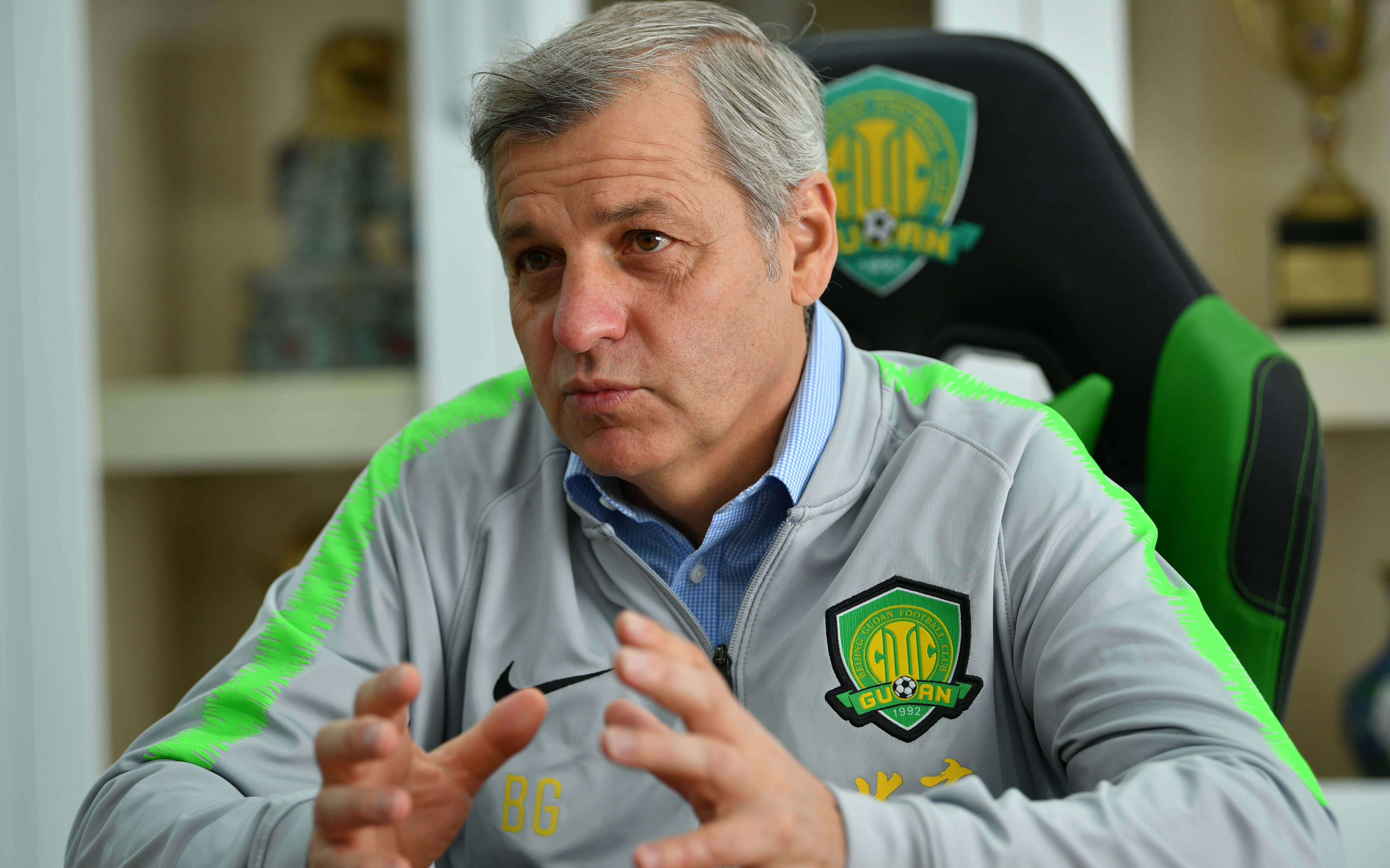 包含国际比赛日体能课后，马德里竞技完成体检备战法甲，气氛紧张，高层口径保持一致的词条